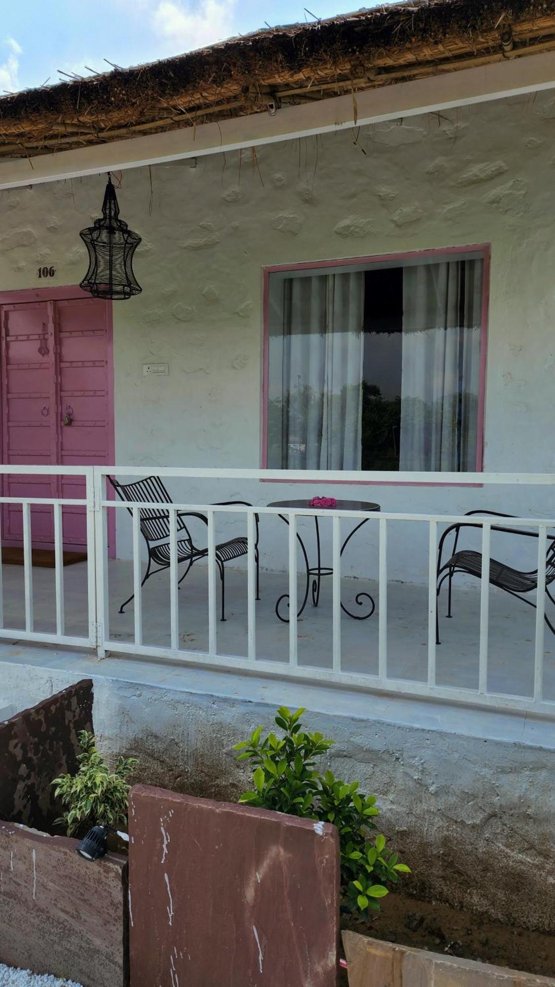 The Luxe Pushkar - A Luxury Farmstay In Pushkar Bagian luar foto